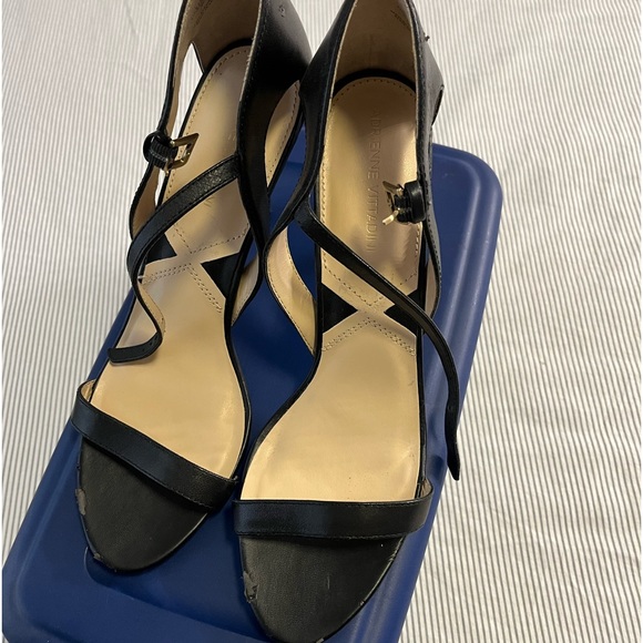 NEVER USED 9.5 Gorgeous Black LEATHER Sandal - Picture 2 of 11